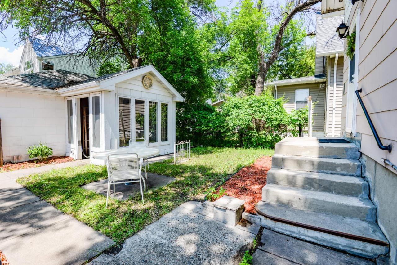 Unique Two Story With A Vintage Flare Hébergement de vacances Fargo